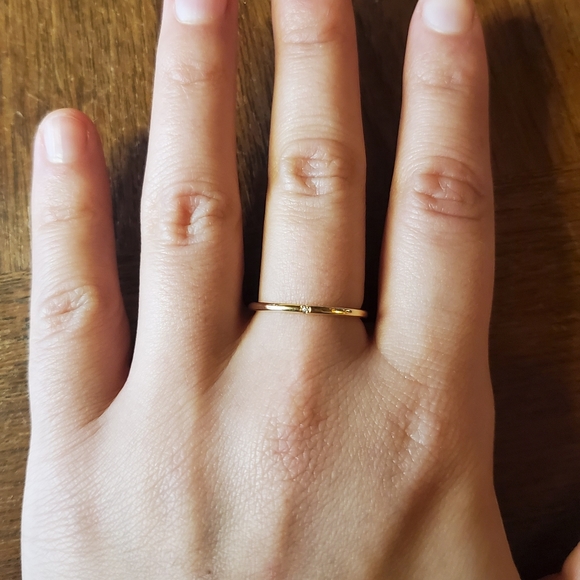NWOT Dainty 1mm Yellow Gold Ring Band - Picture 8 of 8